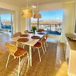 Penthouse - Amazing Views & Hygge