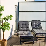 Penthouse - Amazing Views & Hygge