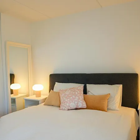 Penthouse - Amazing Views & Hygge Lejlighed *