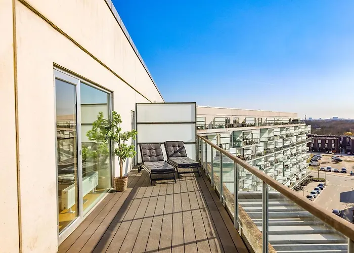 Penthouse - Amazing Views & Hygge Lejlighed *