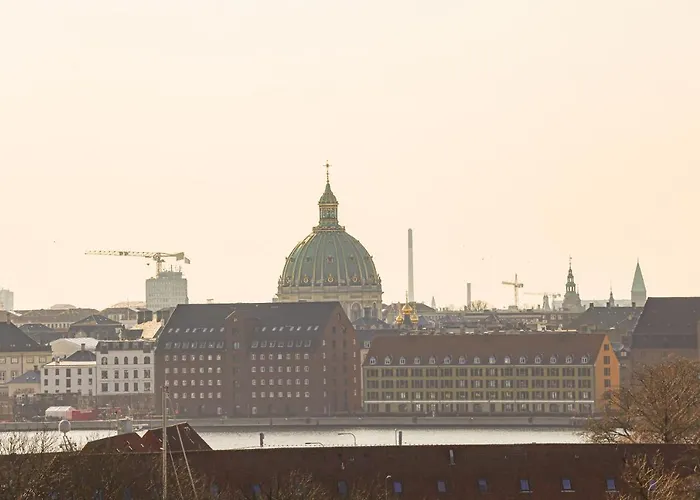 Penthouse - Amazing Views & Hygge *